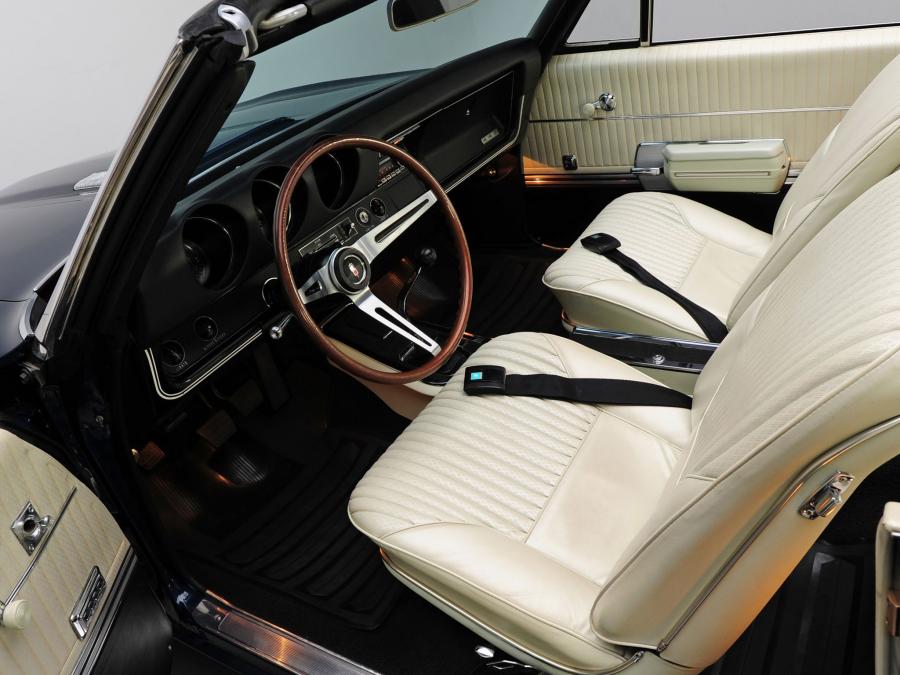 Интерьер Oldsmobile 442 Convertible (4467) 1968 года  (фото 32 из 34)